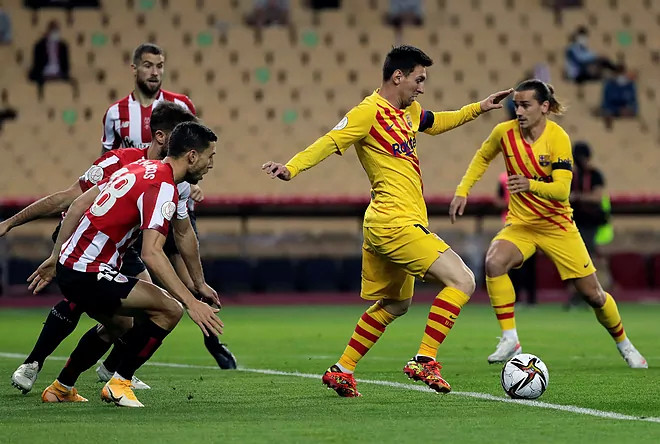 关于圣安东尼奥马刺迎国王杯关键赛，清晨更衣室发声，引发热议，赛季目标并未改变的信息-多宝电竞